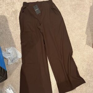 Fabletics Cacao Flow Pants